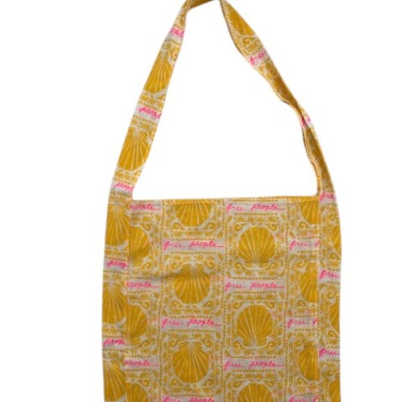 FREE PEOPLE Limited Edition Muslin Yellow Seashell Tote Bag Crossbody - Picture 1 of 7